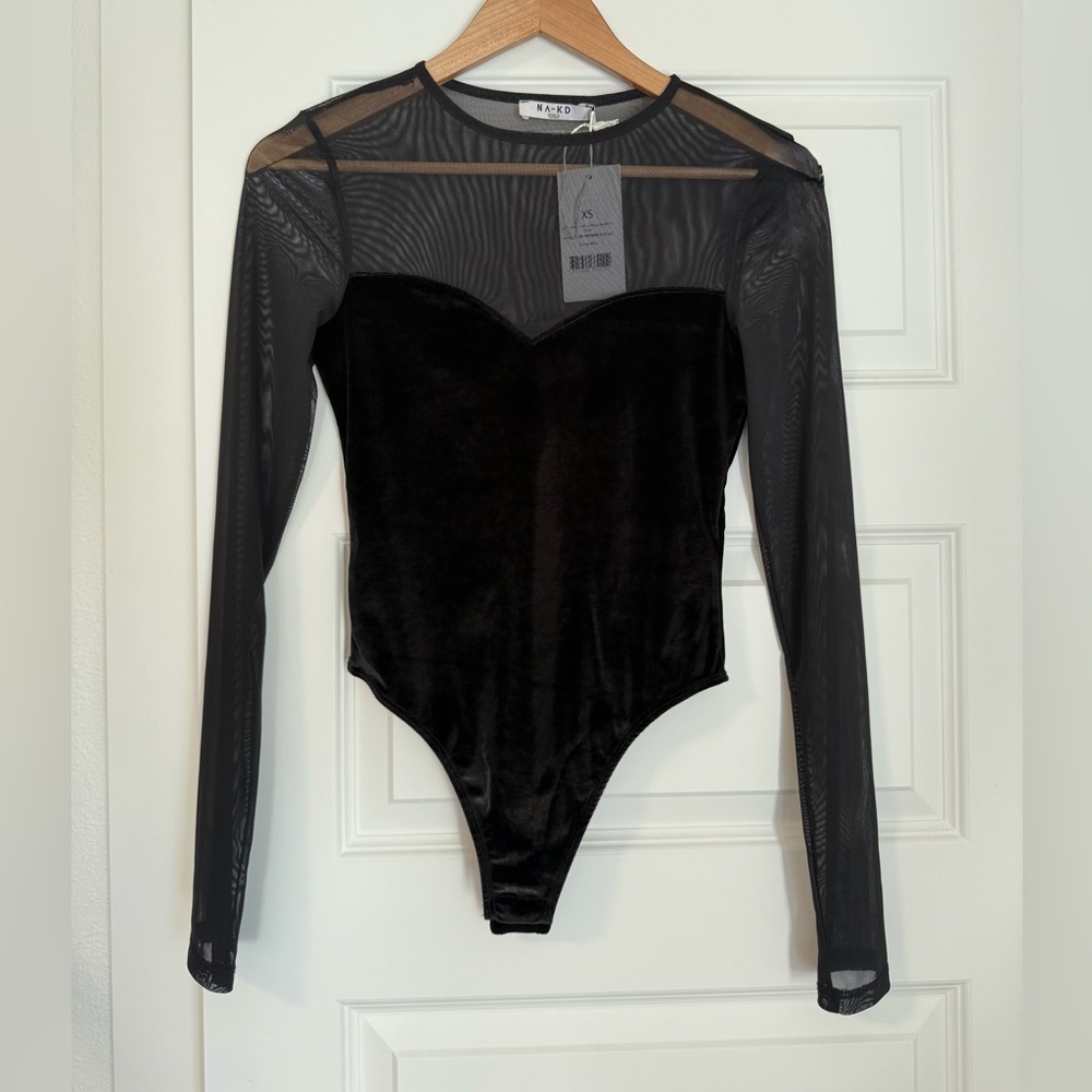 NWT NA-Kd Sheer Heart Neckline Sleeved Bodysuit